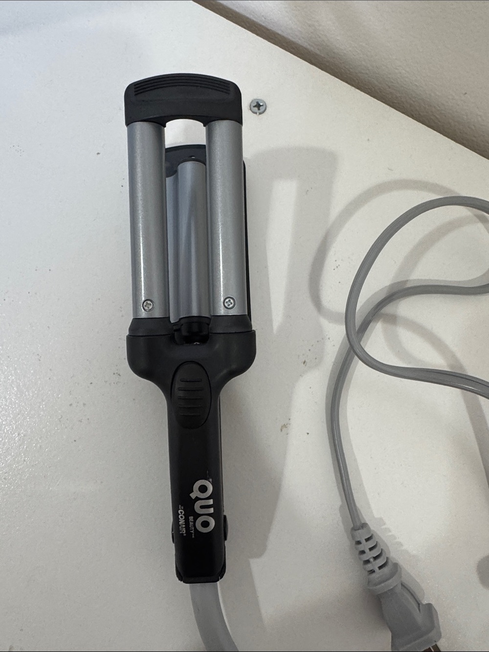 Quo Hair Waver - Black and Silver 3-Bar Curling Iron